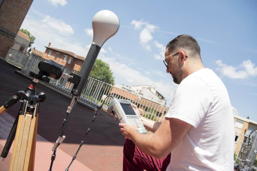 Mesure des ondes dans un bureau